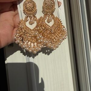 Elegant Gold and Pearl Dangle Earrings